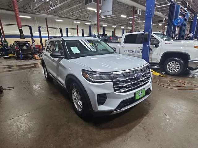 Used 2025 White Ford Active image 11