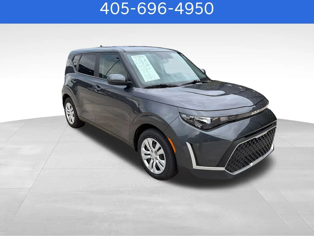 Pre-Owned 2023 Kia Soul LX