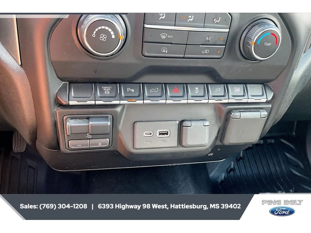Used 2020 Summit White Chevrolet LT image 23