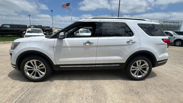 Used 2018 White Ford Limited image 7
