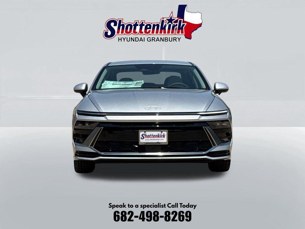 New 2026 Silver Hyundai SEL Sport image 2