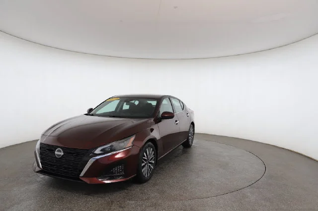 2023 Nissan Altima SV