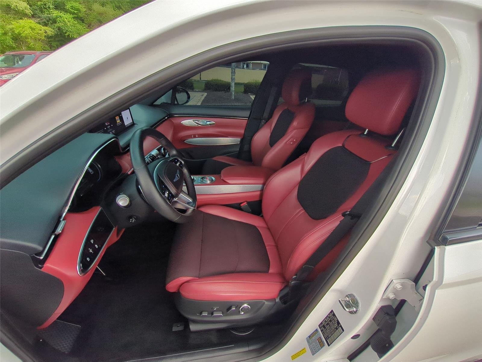 Used 2022 Uyuni White Genesis 3.5T Sport image 18