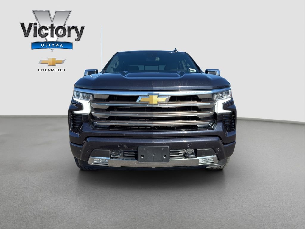 Used 2022 Gray Chevrolet High Country image 25