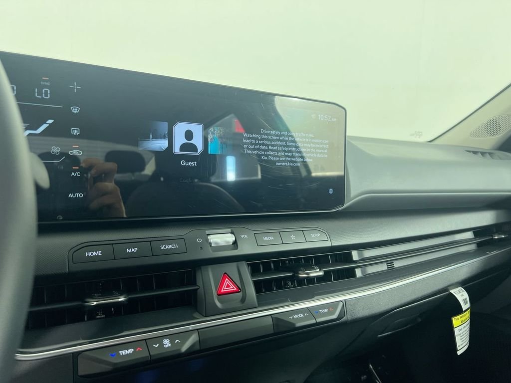 New 2026 Snow White Pearl Kia EX image 22