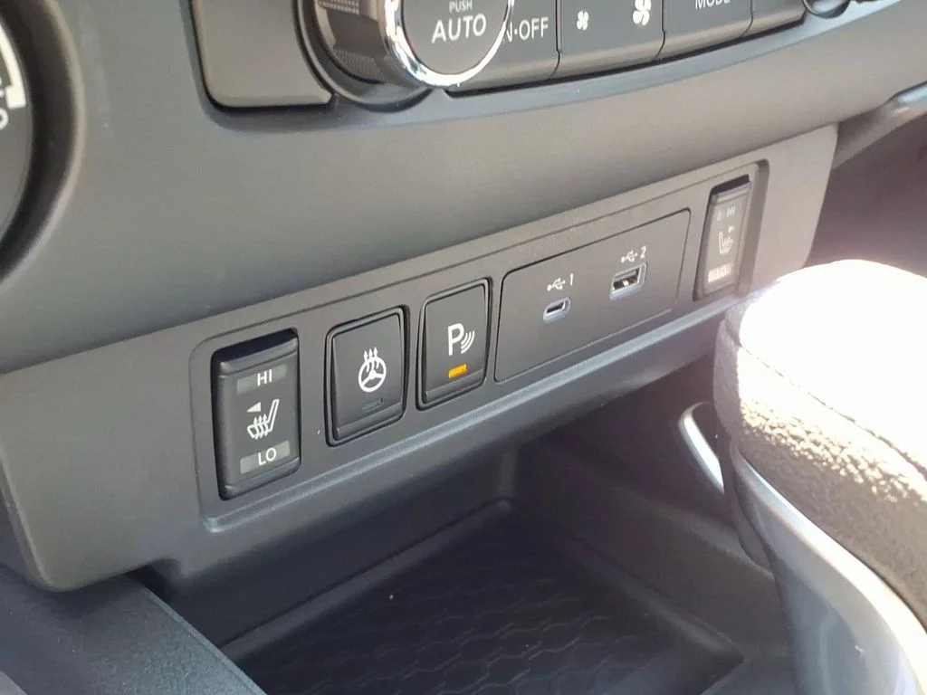 New 2026 Gun Metallic Nissan Crew Cab SV image 15