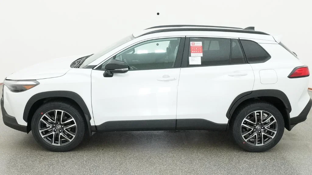 New 2026 Wind Chill Pearl Toyota XLE image 13