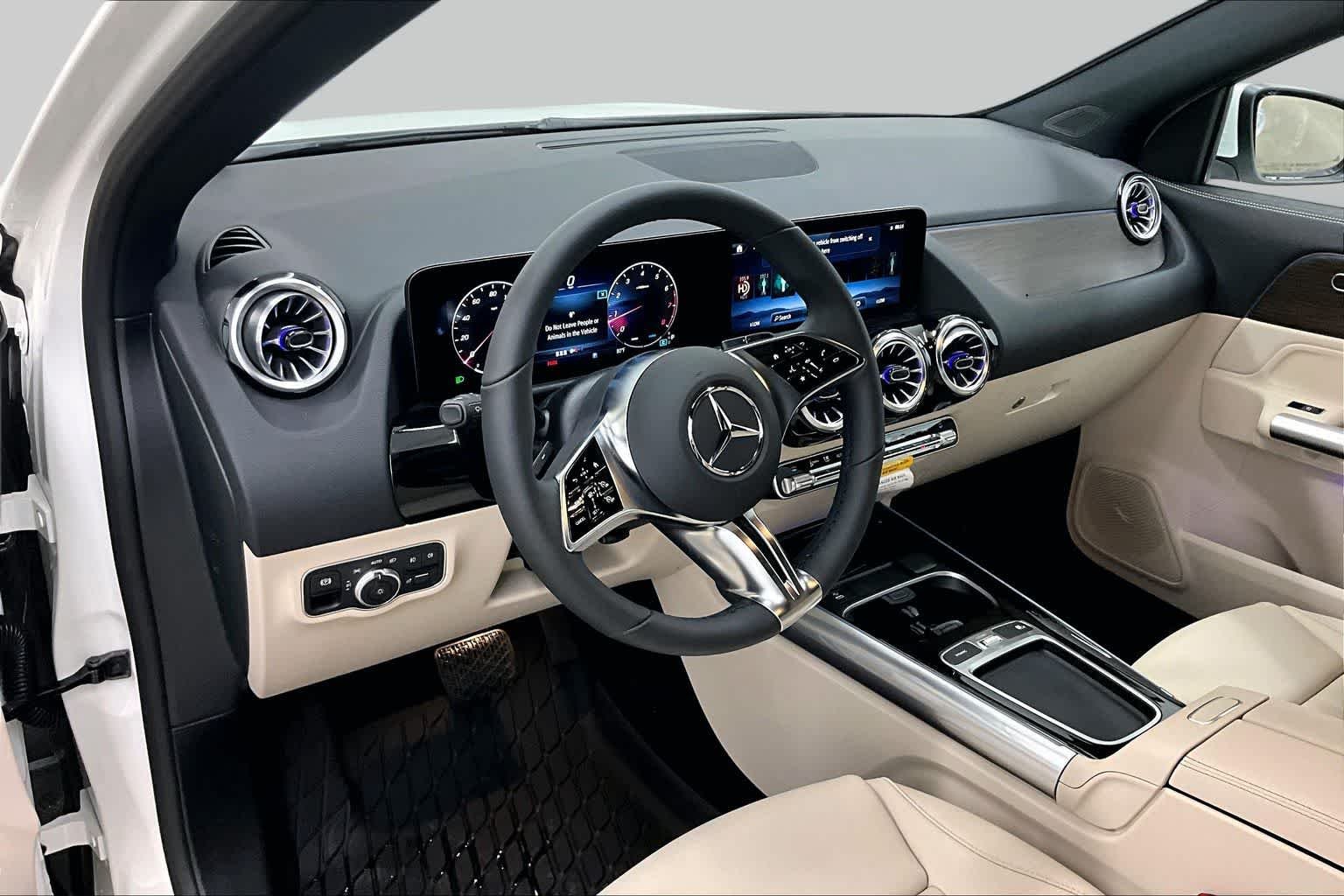 New 2026 Polar White Mercedes-Benz GLA 250 image 8