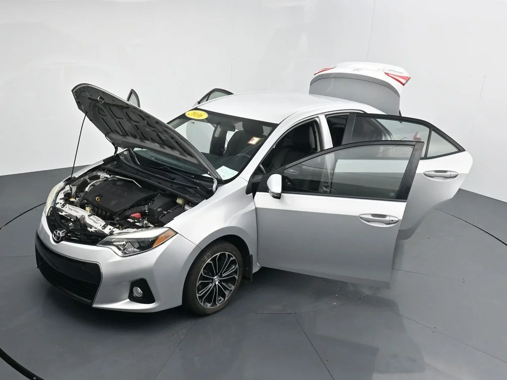 Used 2016  Toyota S Plus image 37