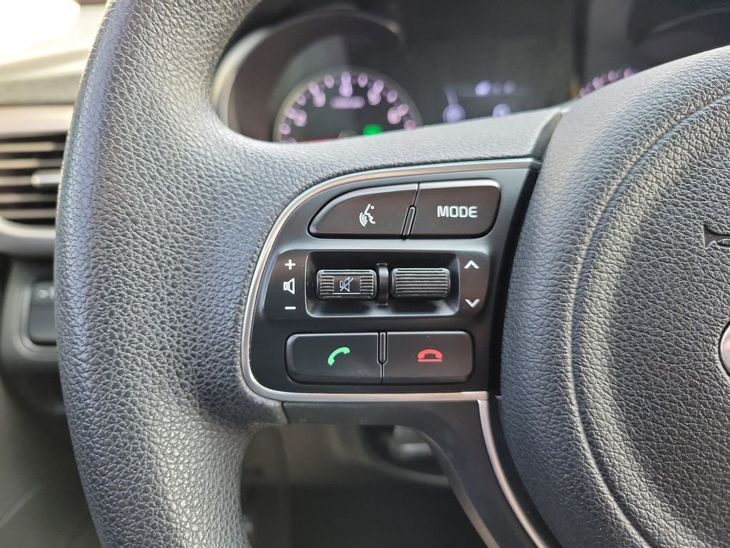 2017 Kia Optima LX - Photo 25