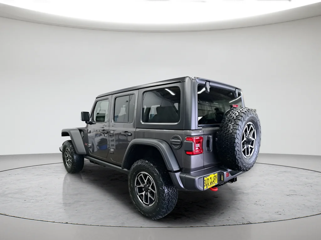 New 2026 Granite Crystal Metallic Clear-Coat Exterior Paint Jeep Rubicon image 3