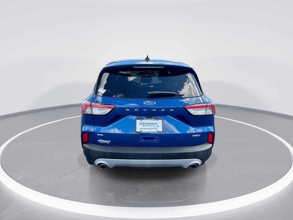 Used 2022 Blue Ford SE image 7