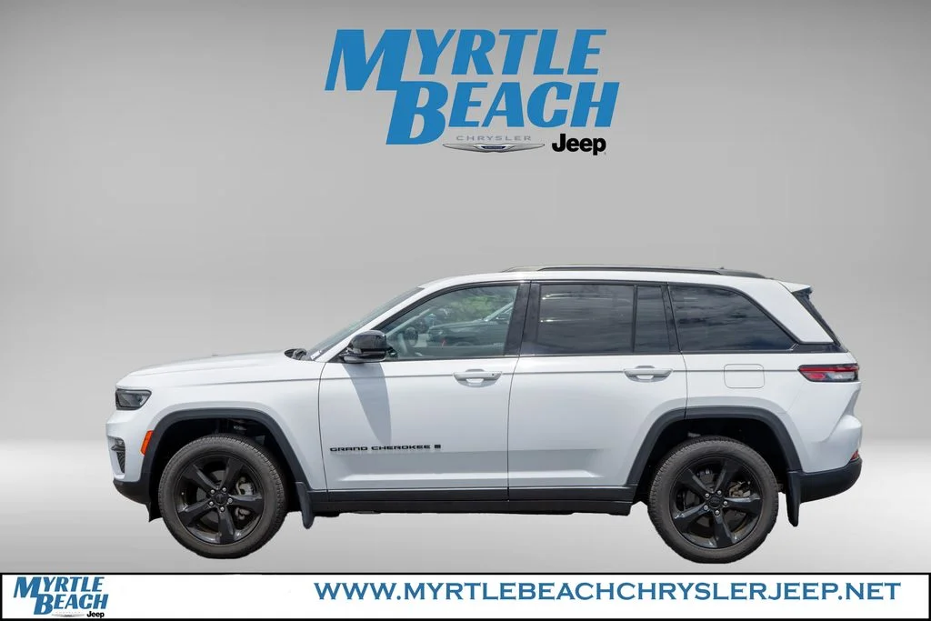 Certified Used 2023 Bright White Clearcoat Jeep Limited image 3