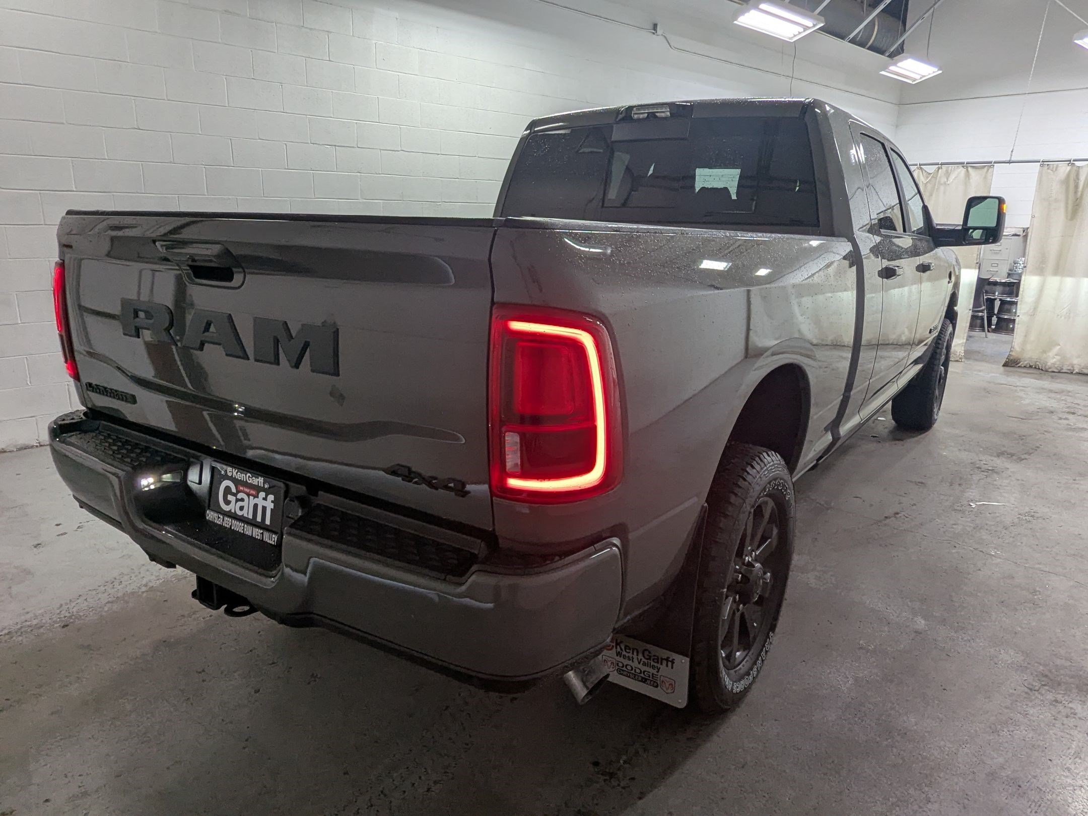 New 2026 Ceramic Gray Clear-Coat Exterior Paint RAM Laramie image 4