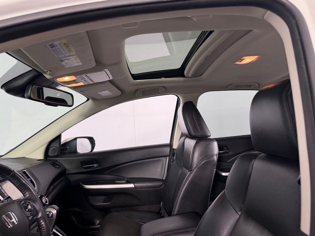 Used 2016 White Honda Touring image 18