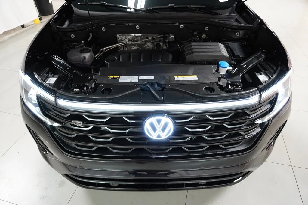 New 2026 Deep Black Volkswagen 2.0T SEL R-Line Black image 33