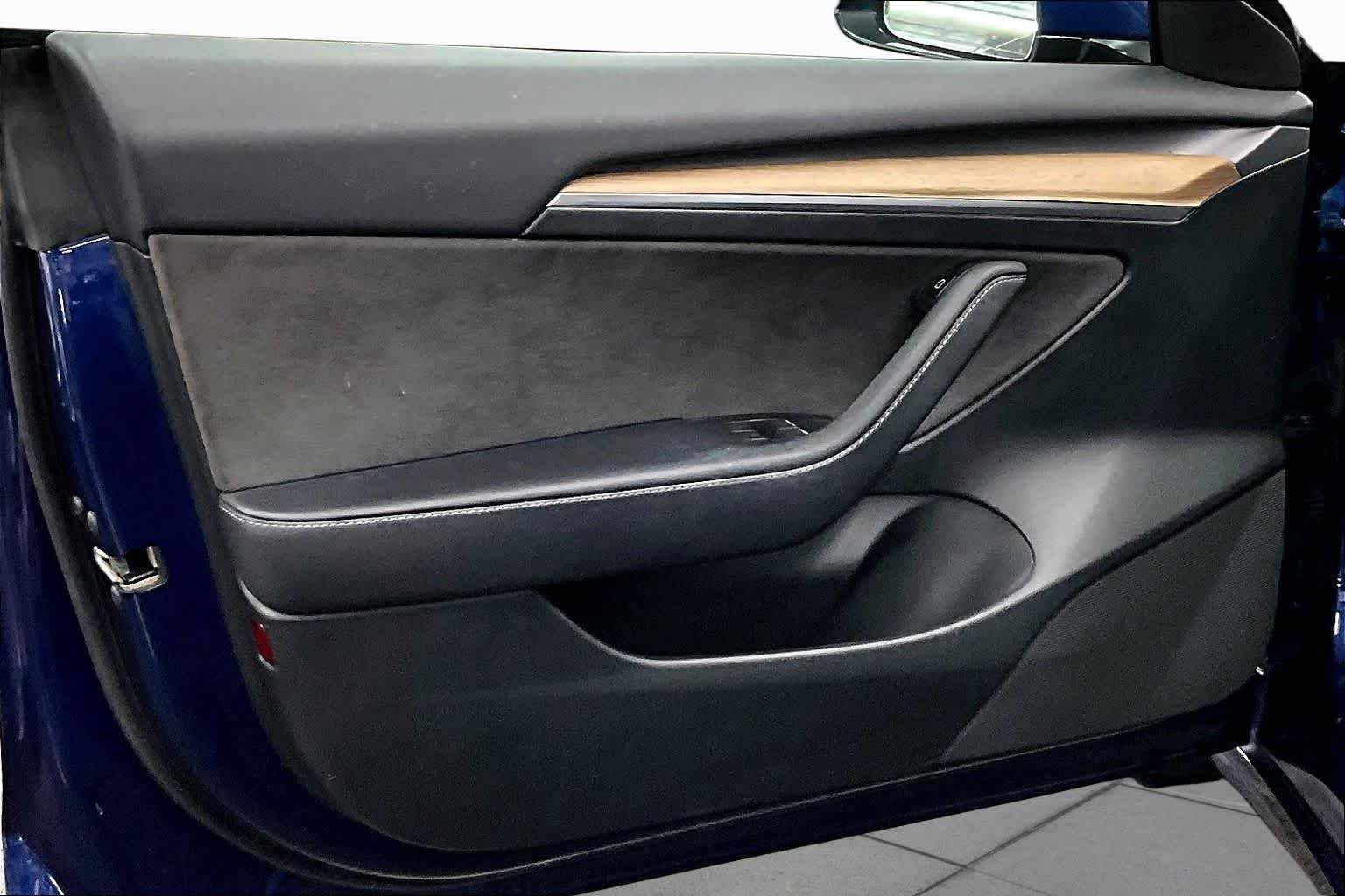 Used 2023 Deep Blue Metallic Tesla  image 21