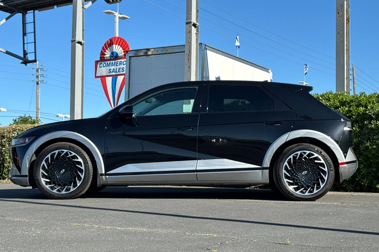 Used 2024 Abyss Black Hyundai Limited image 7