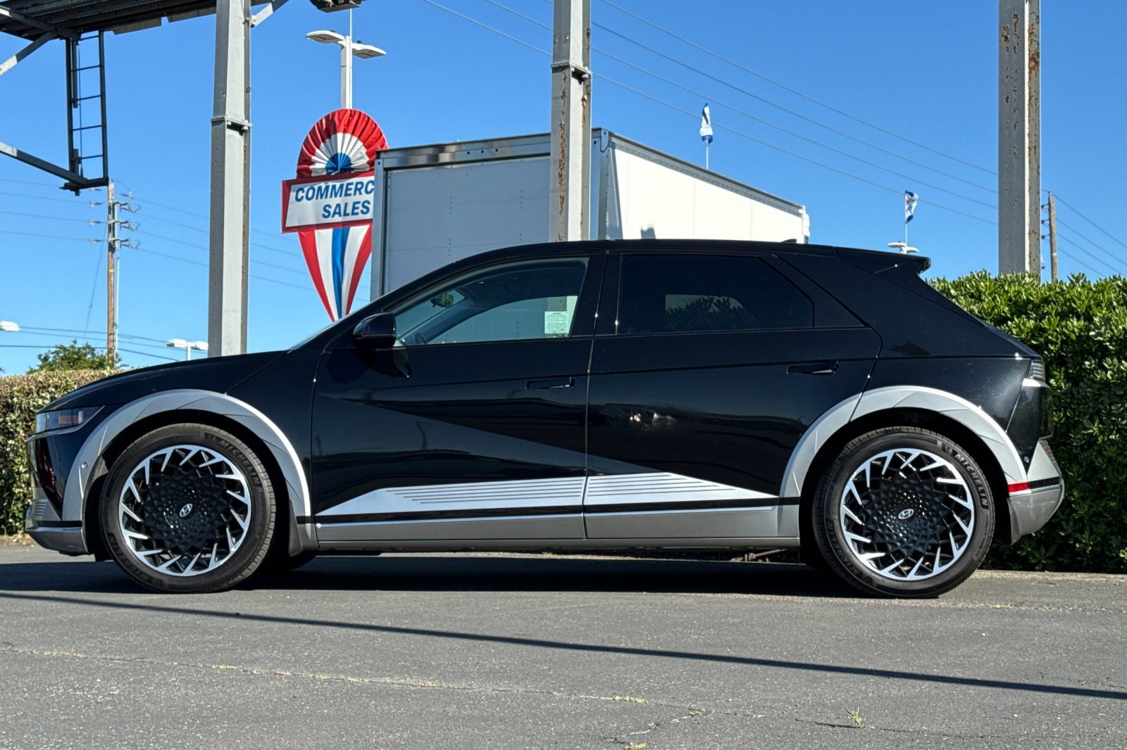 Certified Used 2024 Abyss Black Hyundai Limited image 7