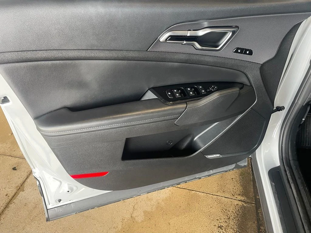 Used 2024 Gray Kia SX image 9