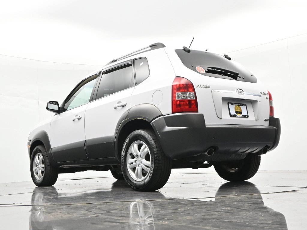 Used 2006 White Hyundai Limited image 18