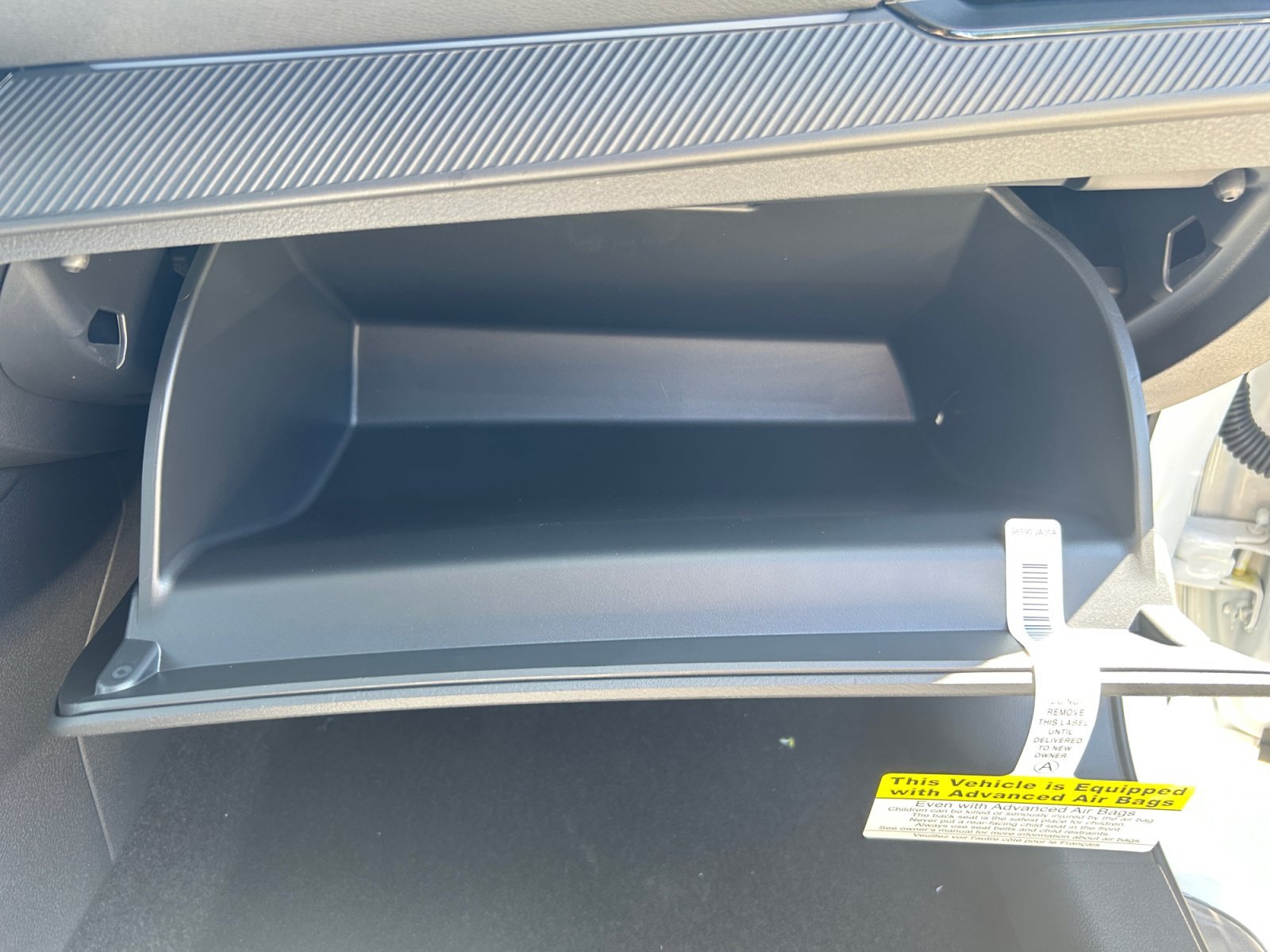 New 2027 Aspen White TriCoat / Super Black Two-tone Nissan SR image 30