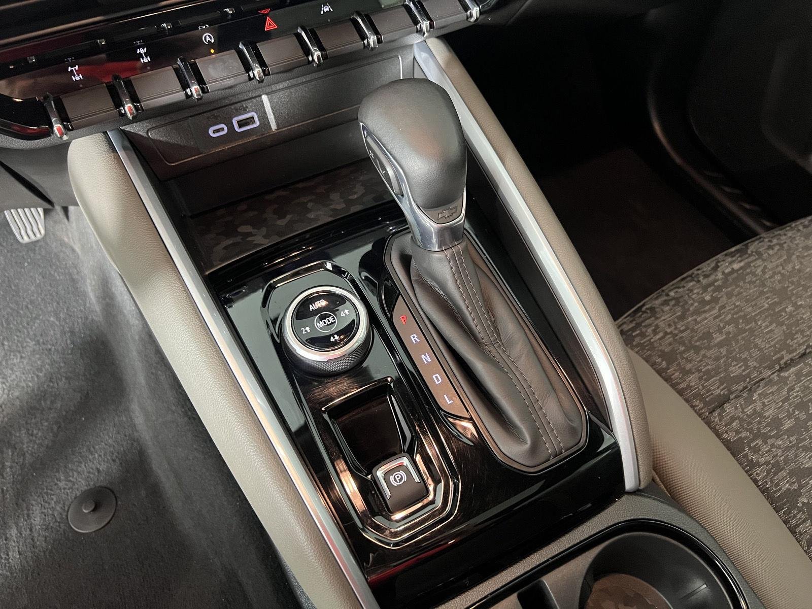 Used 2024 Sterling Gray Metallic Chevrolet ZR2 image 9