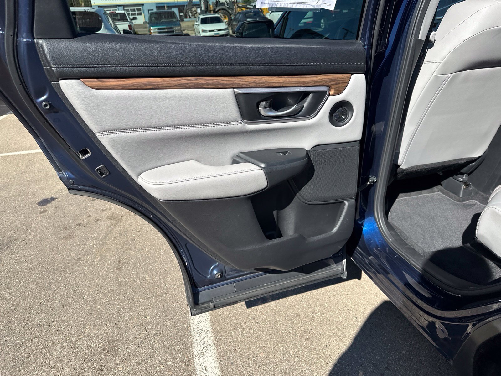Used 2017 Blue Honda EX-L image 24