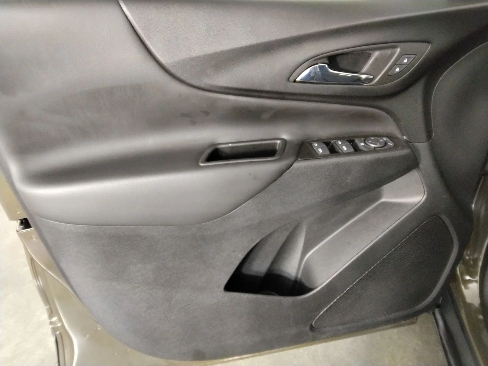 Used 2023 Brown Chevrolet LT image 22