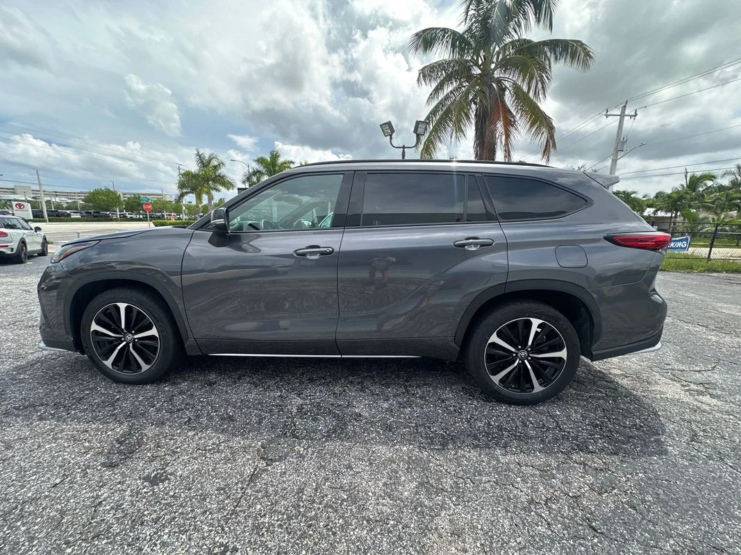 Used 2022 Gray Toyota XSE image 8