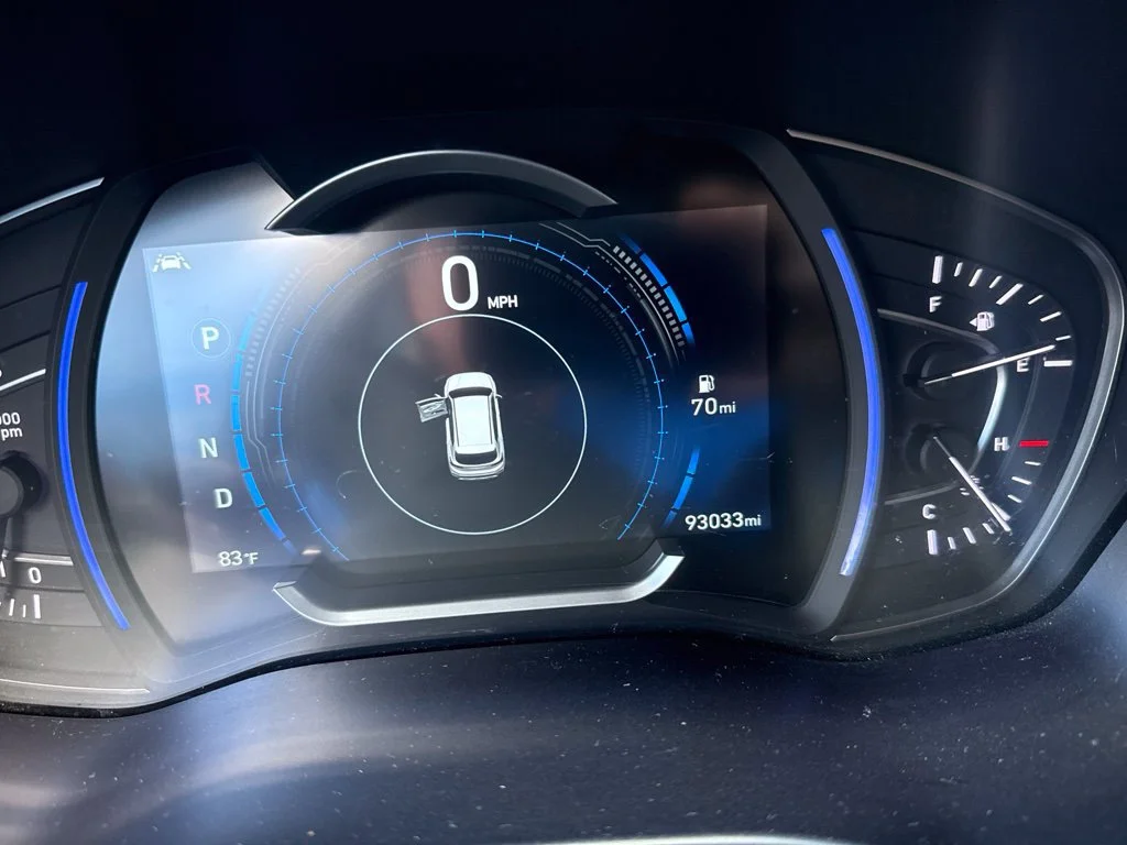 Used 2019  Hyundai SEL image 4