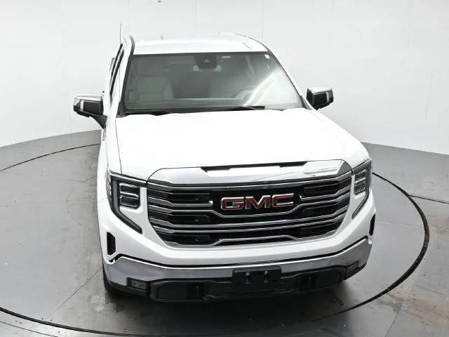 Used 2023 SUMMIT WHITE GMC SLT image 32