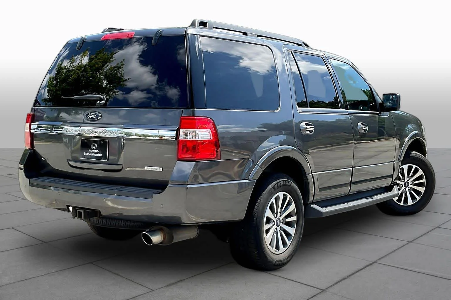 Used 2017 Magnetic Ford XLT image 13