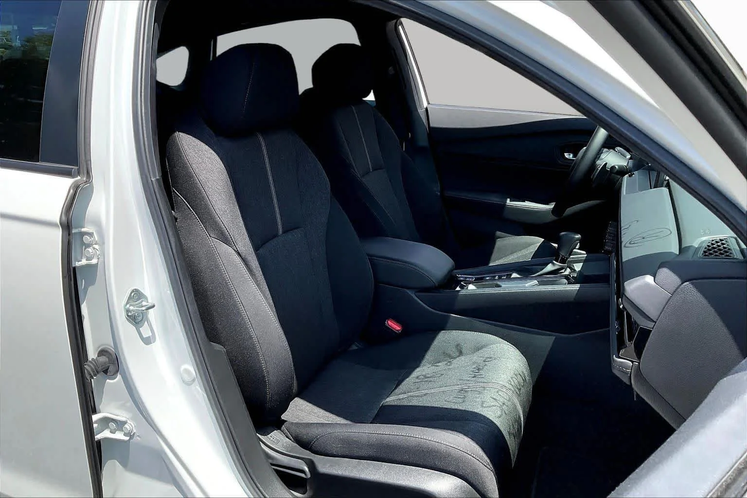 Used 2025 Platinum White Pearl Honda Sport image 7