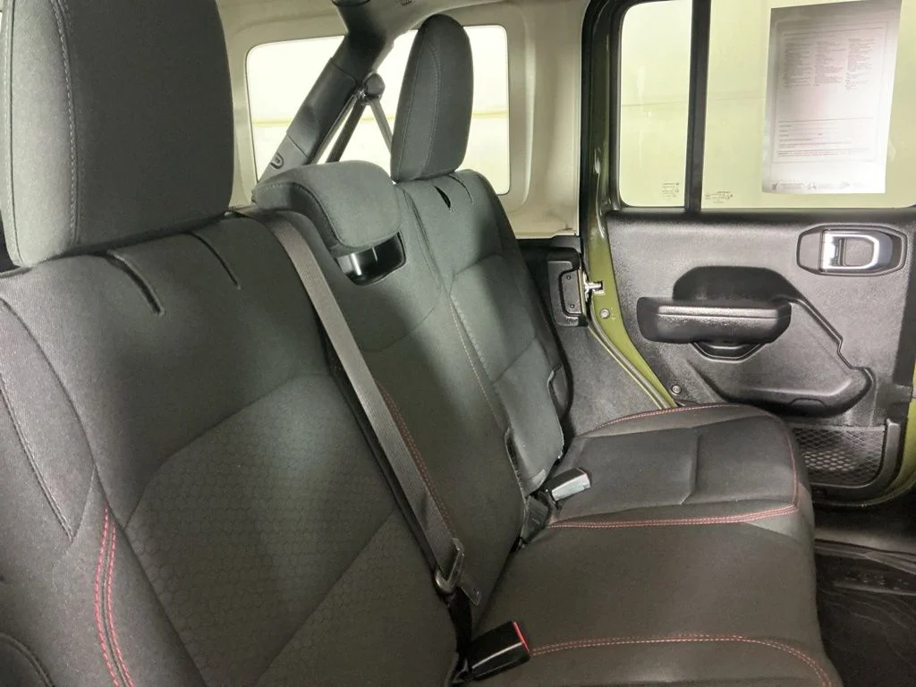 Used 2022 Green Jeep Unlimited Rubicon image 19