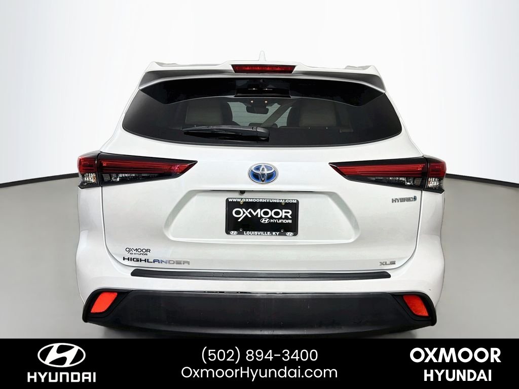 Used 2022 Wind Chill Pearl Toyota Hybrid XLE image 6