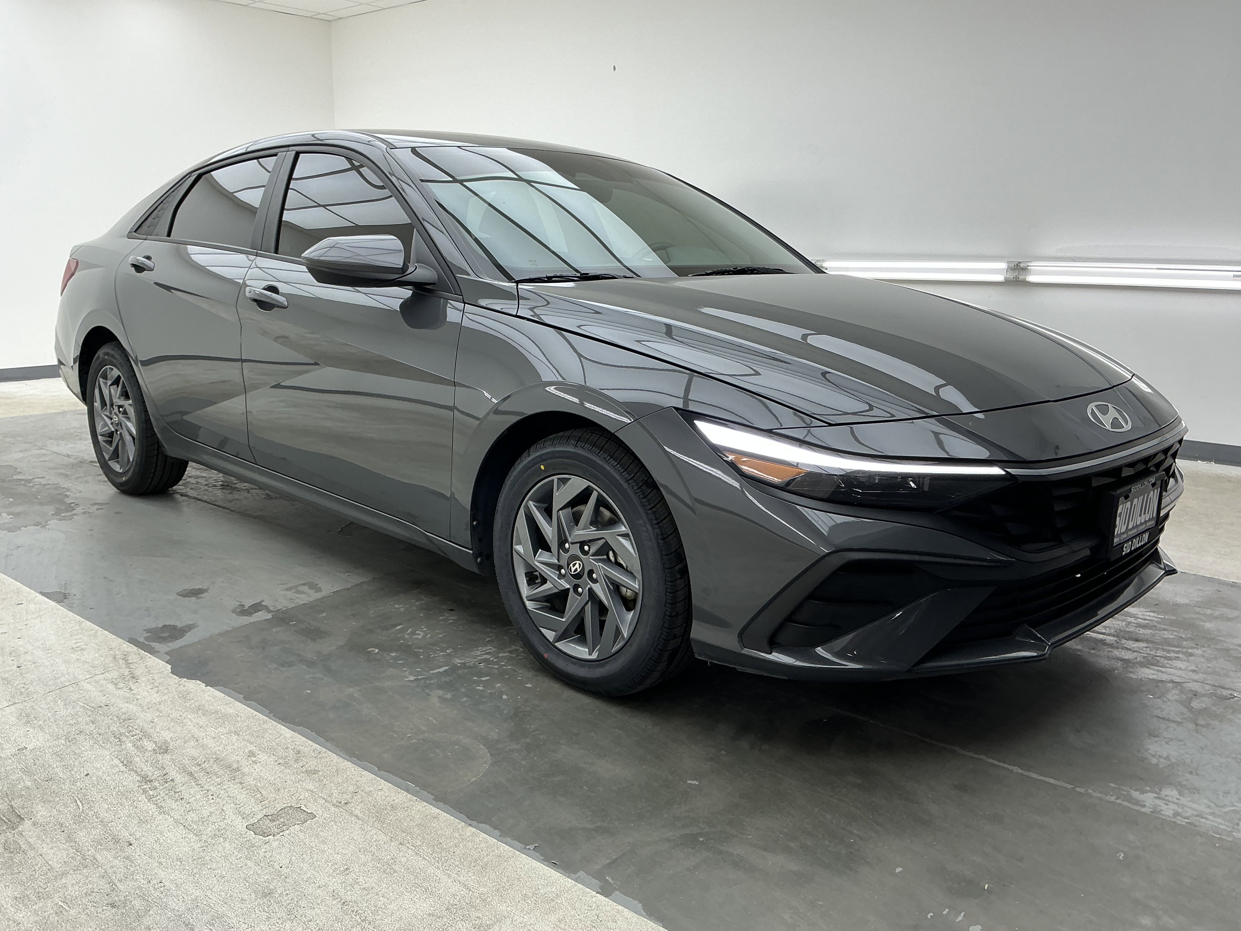 Used 2024 Ecotronic Gray Hyundai SEL image 3
