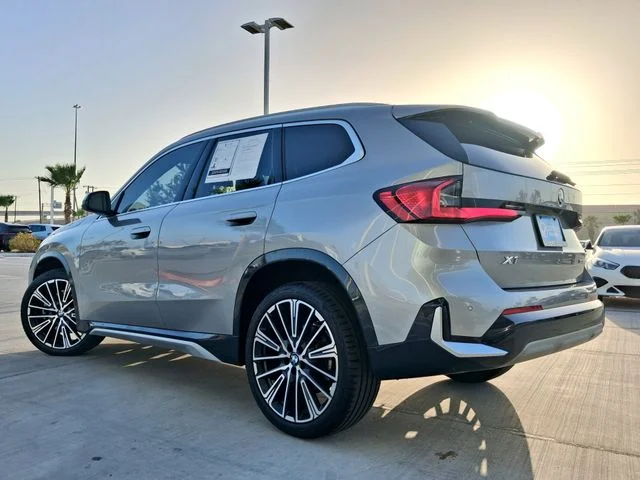 Used 2024 Silver BMW xDrive28i image 5