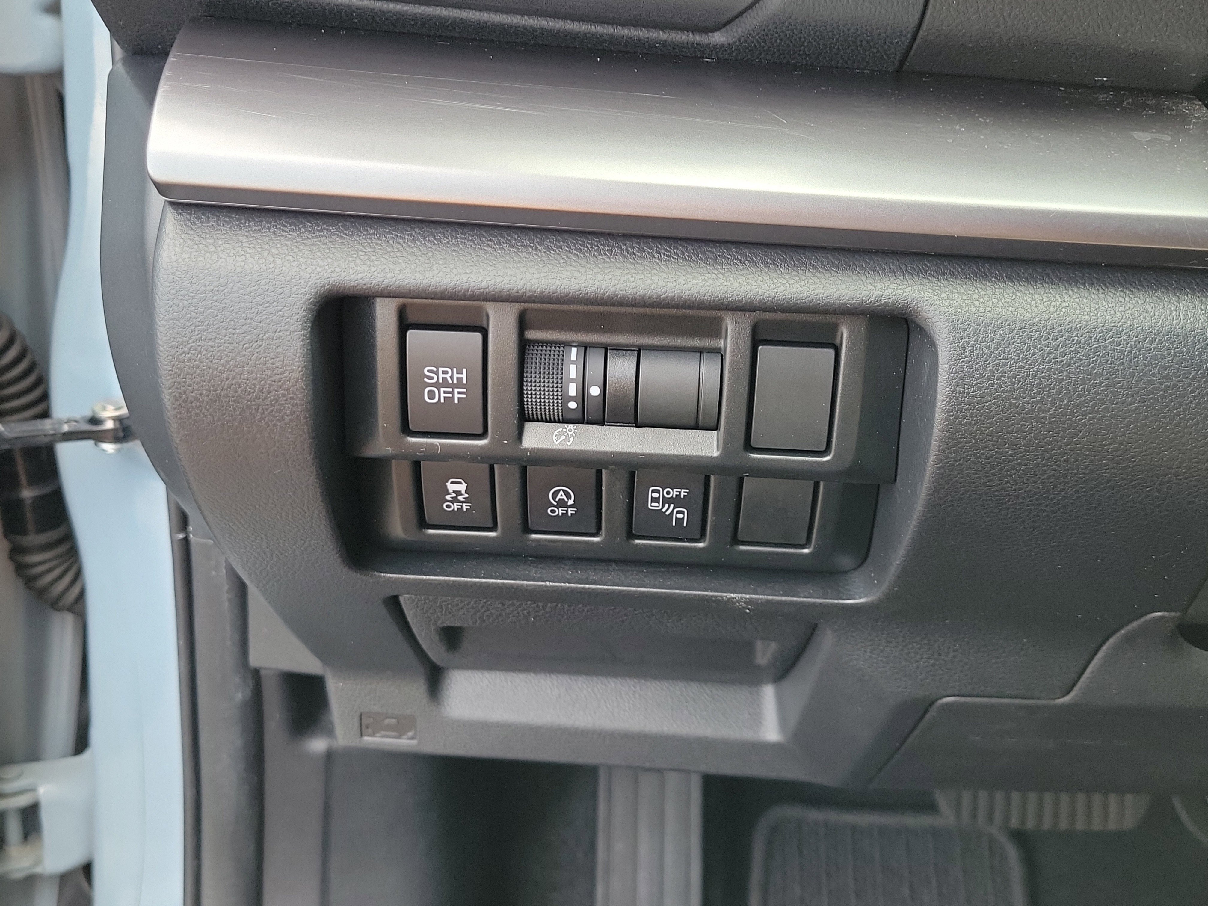 Used 2021 Cool Gray Khaki Subaru Limited image 25