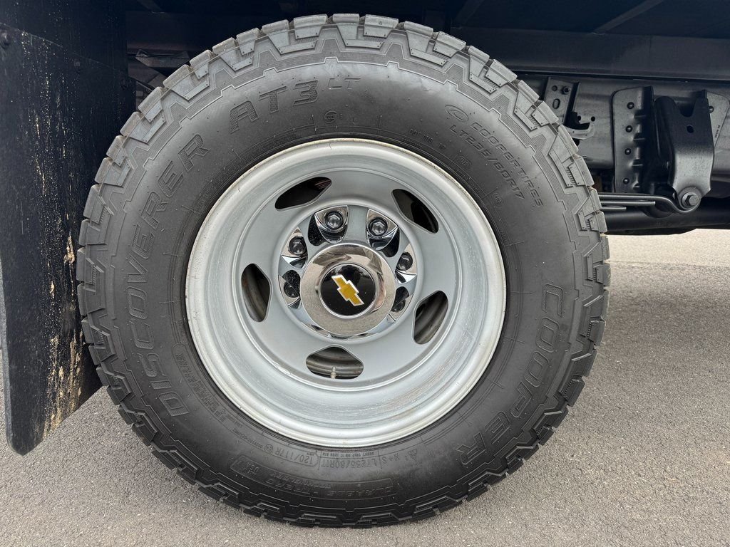 2022 Chevrolet Silverado 3500HD LT - Photo 11
