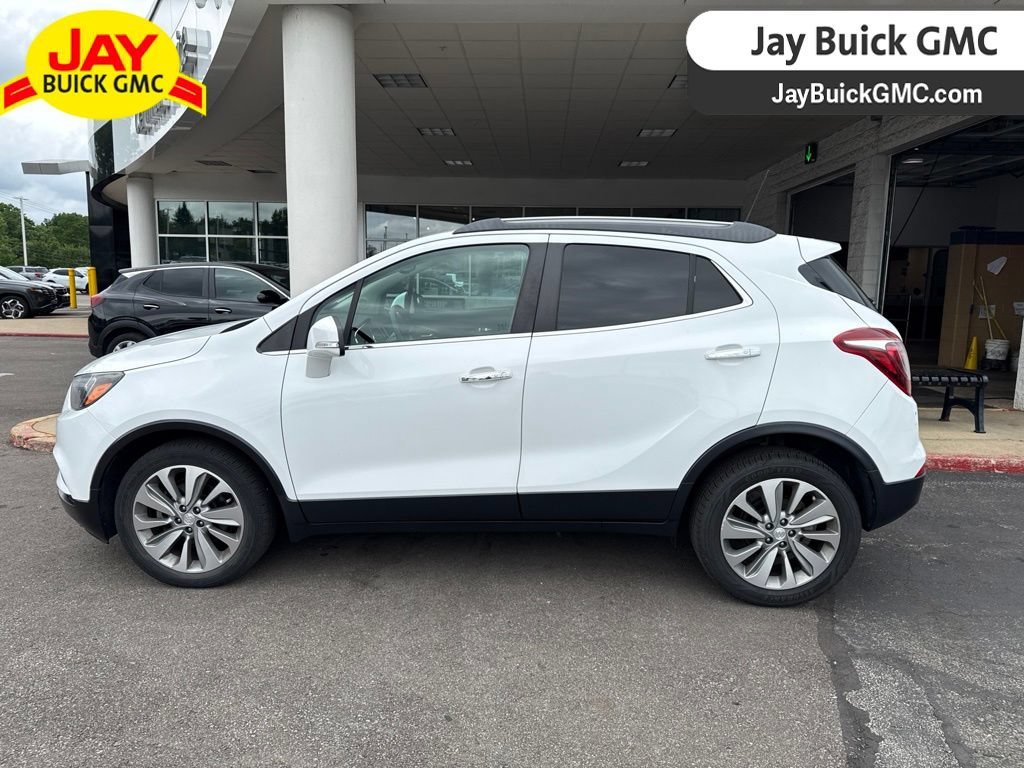 Used 2018 (Includes (CM5) Black Carbon Metallic lower exterior accent color, Paint code W700S.) Buick Preferred image 4