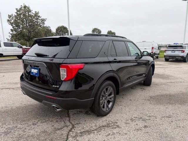 Used 2024 Black Metallic Ford XLT image 7