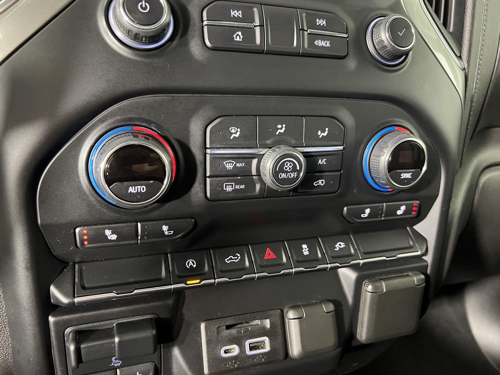 Used 2020 Northsky Blue Metallic Chevrolet LT image 17