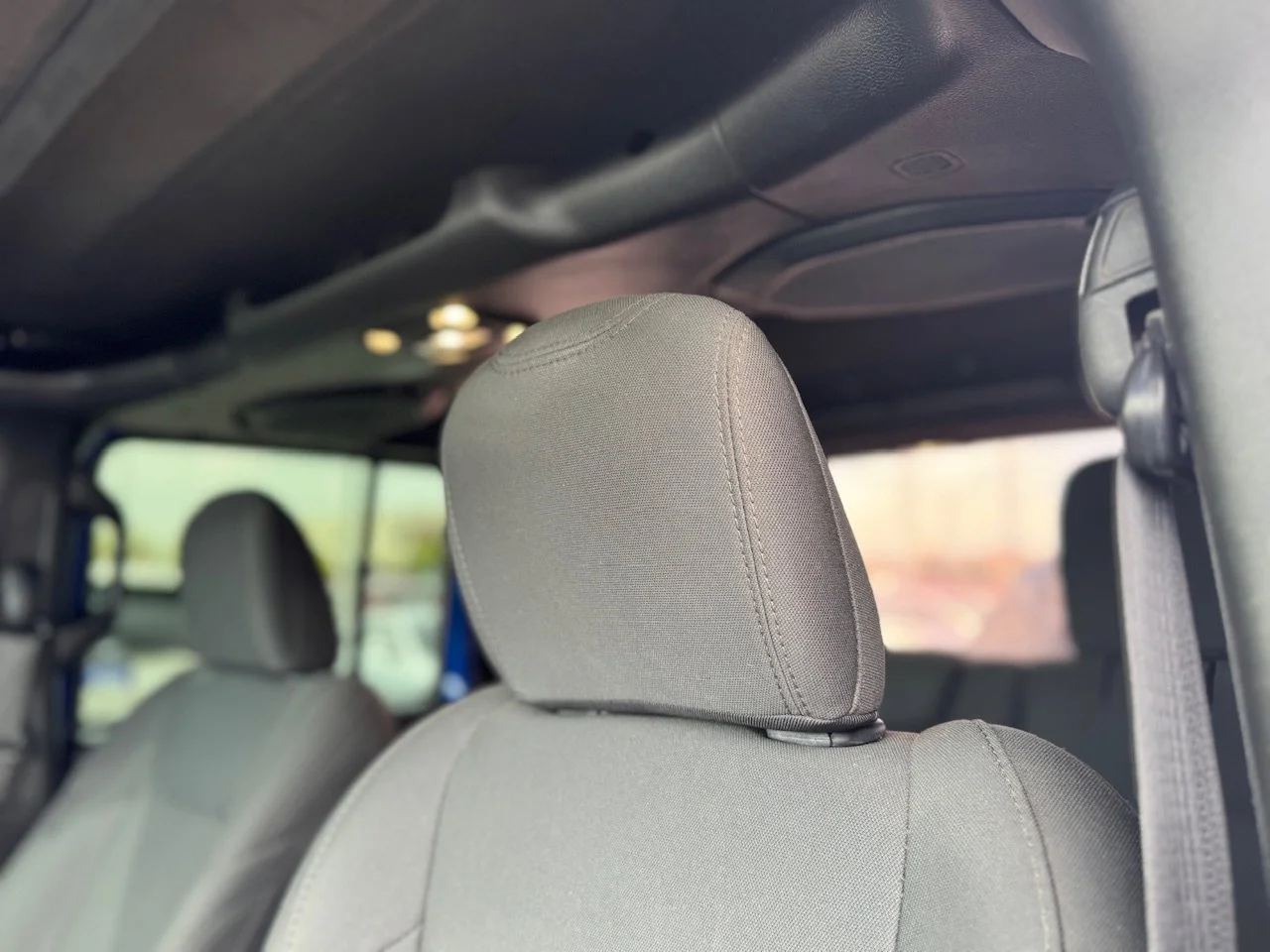 Used 2019 Ocean Blue Metallic Clearcoat Jeep Sport S image 12