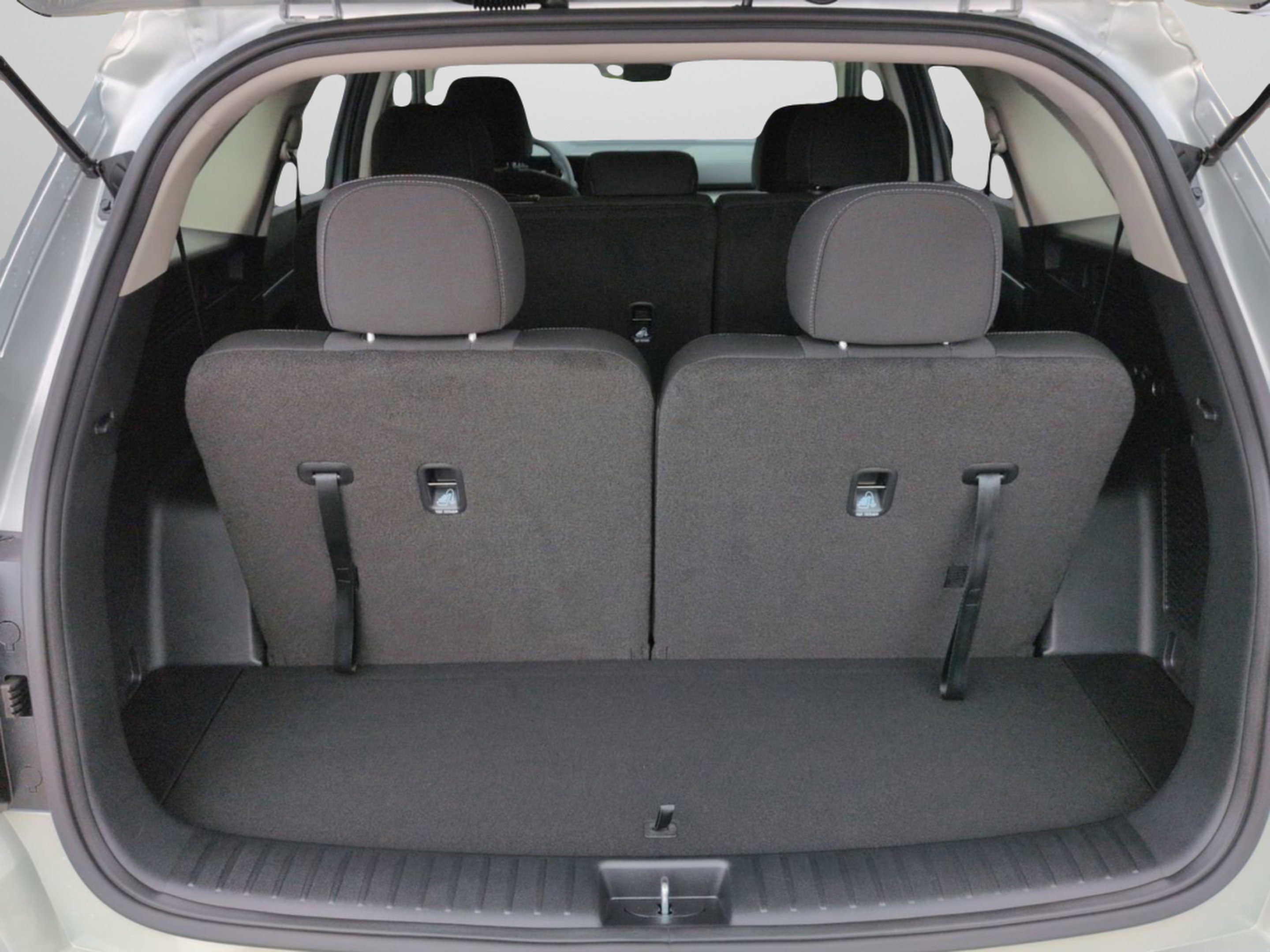 New 2026 Ivory Silver Kia LX image 16
