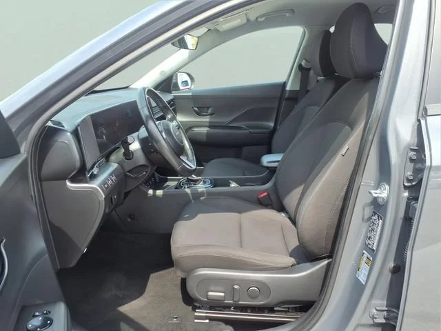 Used 2024  Hyundai SEL image 16