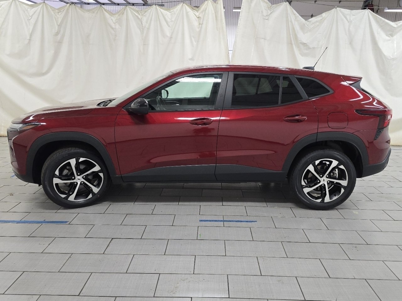Used 2024 Red Chevrolet 1RS image 13