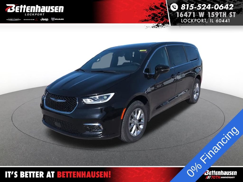 2026 Chrysler Pacifica Select AWD's photo
