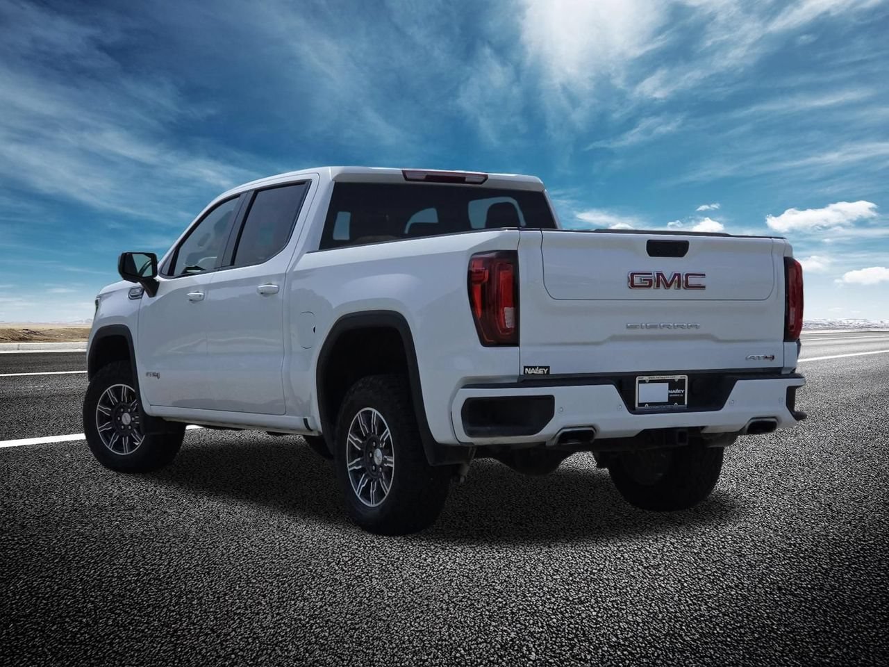 Used 2025 Summit White GMC AT4 image 19