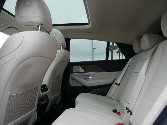 New 2026 MANUFAKTUR Moonlight White Metallic Mercedes-Benz GLE 450 image 21